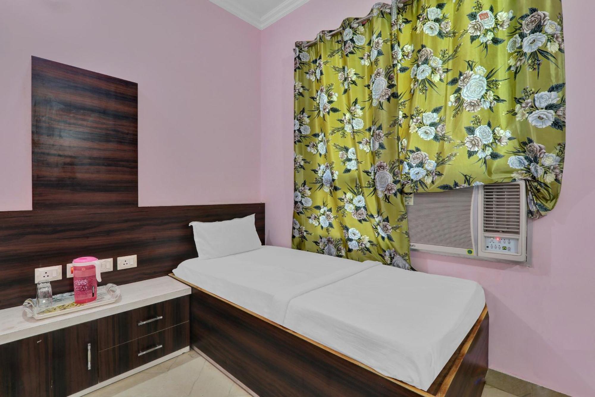 Flagship Shree Kashi Hotel