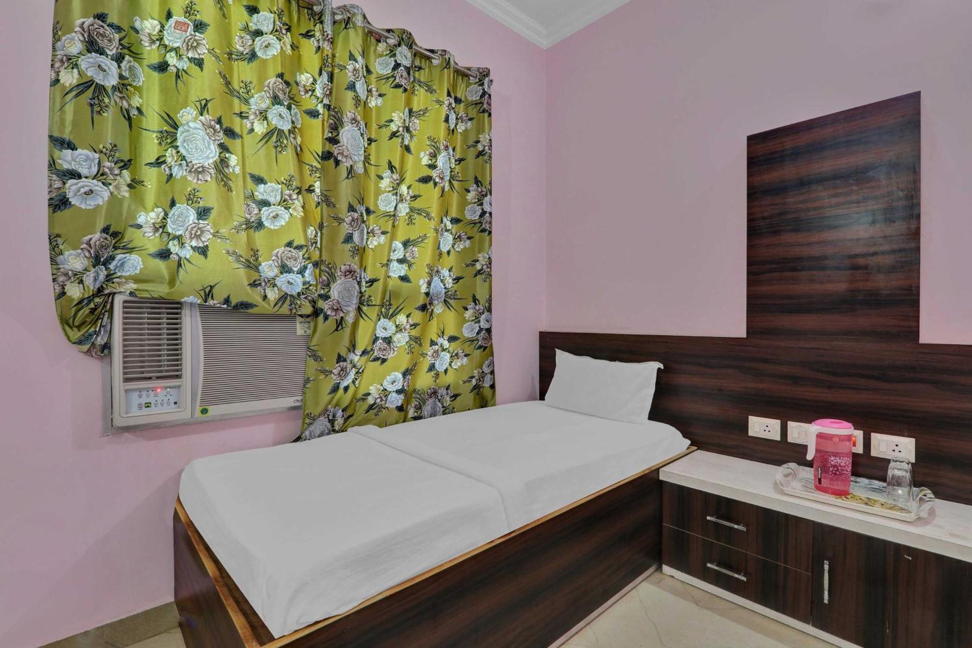 Flagship Shree Kashi Hotel 3*